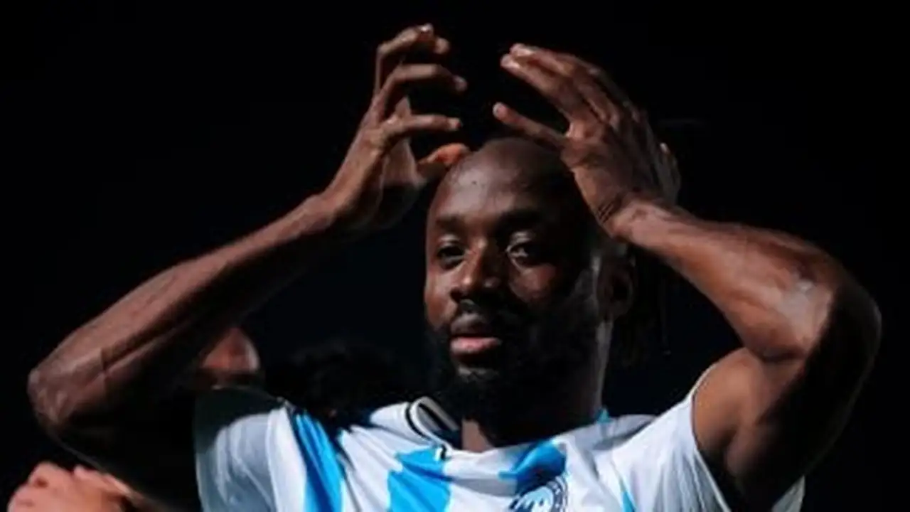 ماييلي يضاعف تقدم بيراميدز بهدف ثانٍ في شباك الأهلي بالدقيقة 77